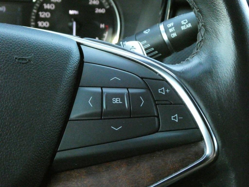 used 2023 Cadillac XT5 car, priced at $36,591