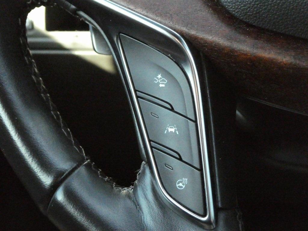 used 2023 Cadillac XT5 car, priced at $36,591