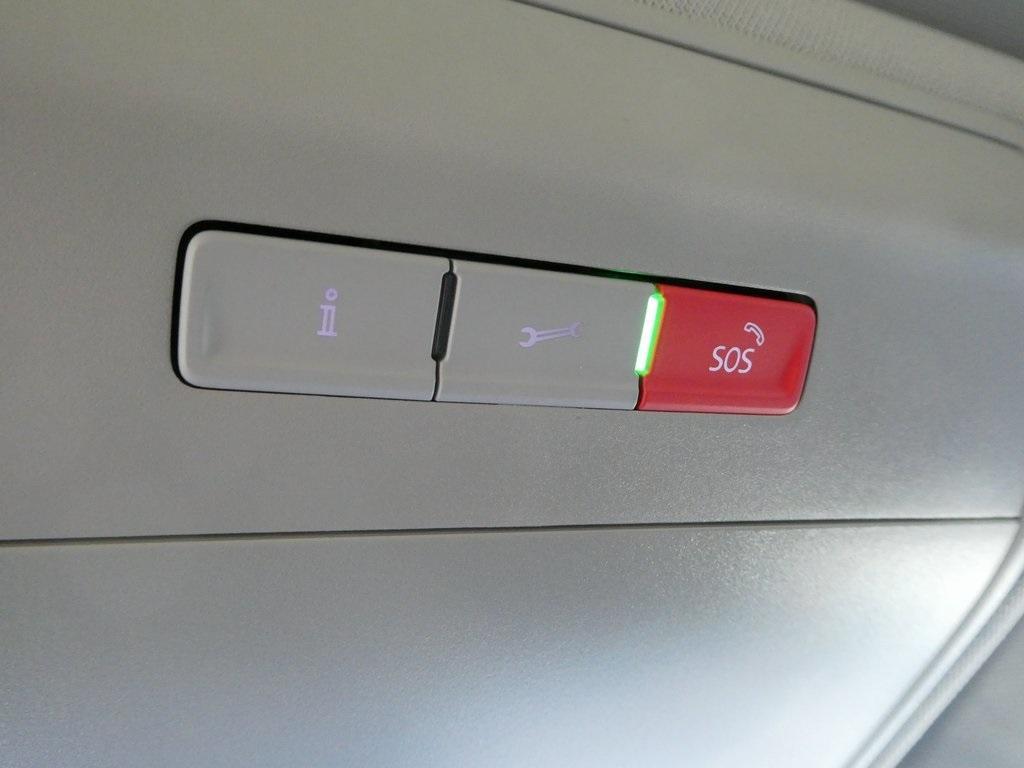 used 2021 Volkswagen Atlas car, priced at $25,409