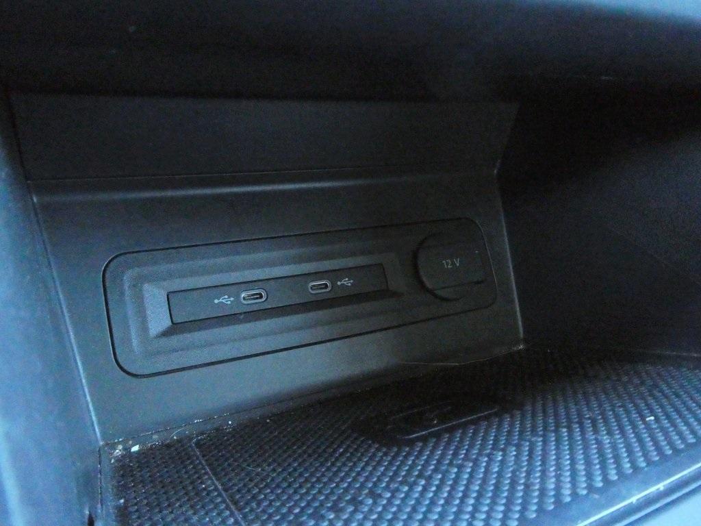 used 2021 Volkswagen Atlas car, priced at $25,409