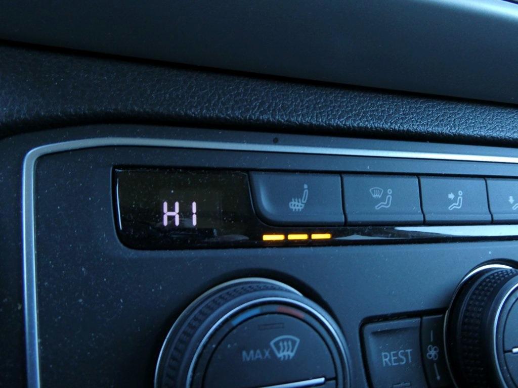 used 2021 Volkswagen Atlas car, priced at $25,409