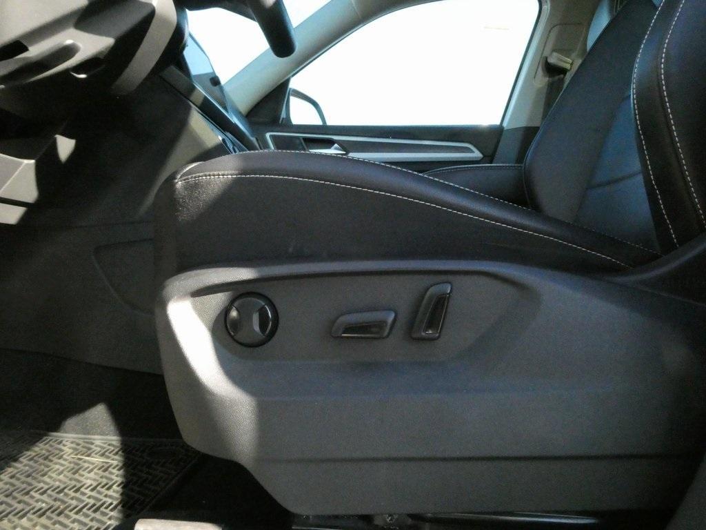 used 2021 Volkswagen Atlas car, priced at $25,409