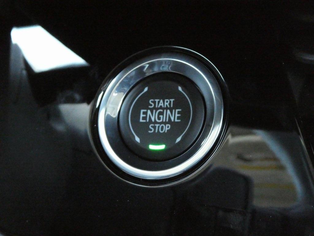new 2025 Buick Envision car, priced at $37,658