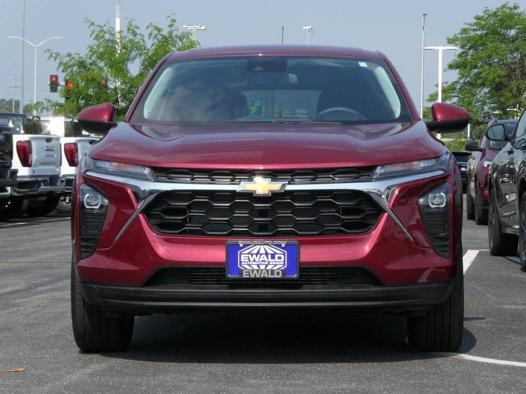 used 2024 Chevrolet Trax car, priced at $22,356