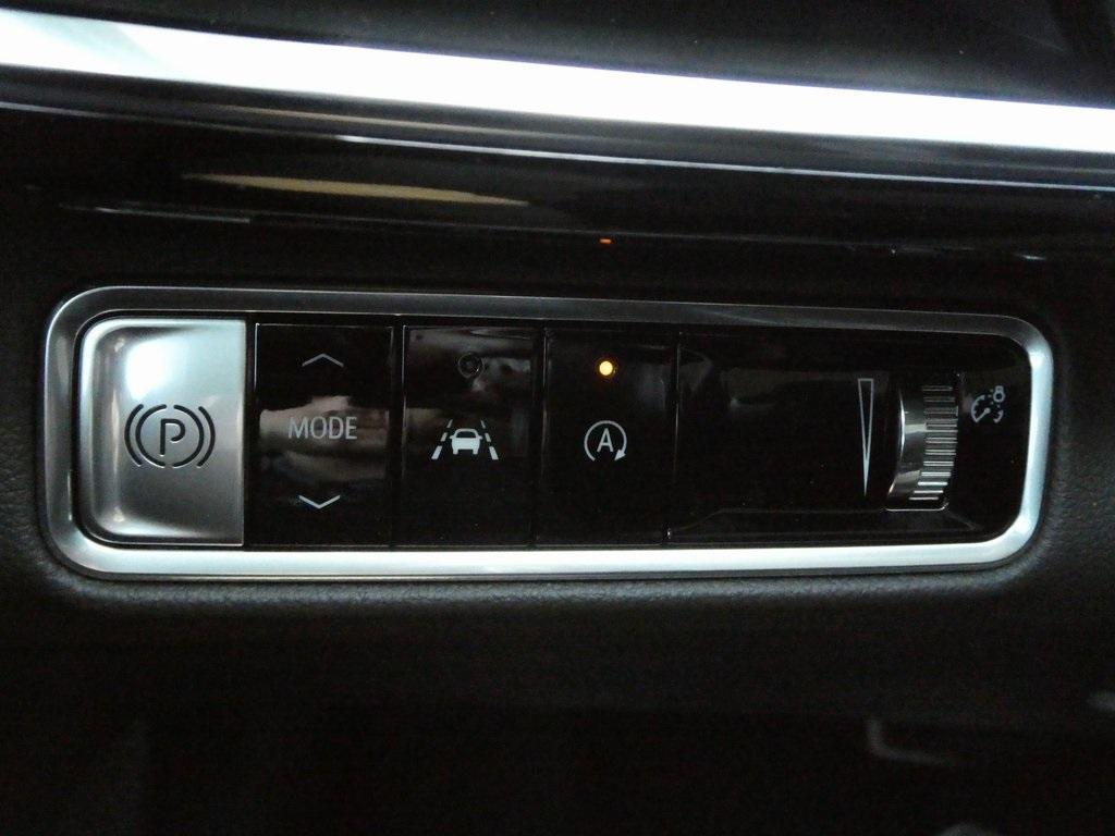 new 2025 Buick Envision car, priced at $41,548