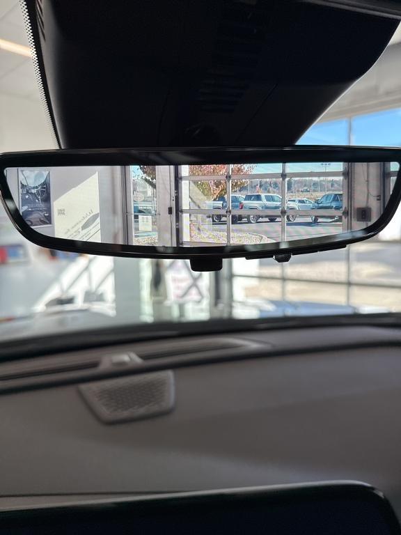 used 2024 Chevrolet Traverse car, priced at $50,282