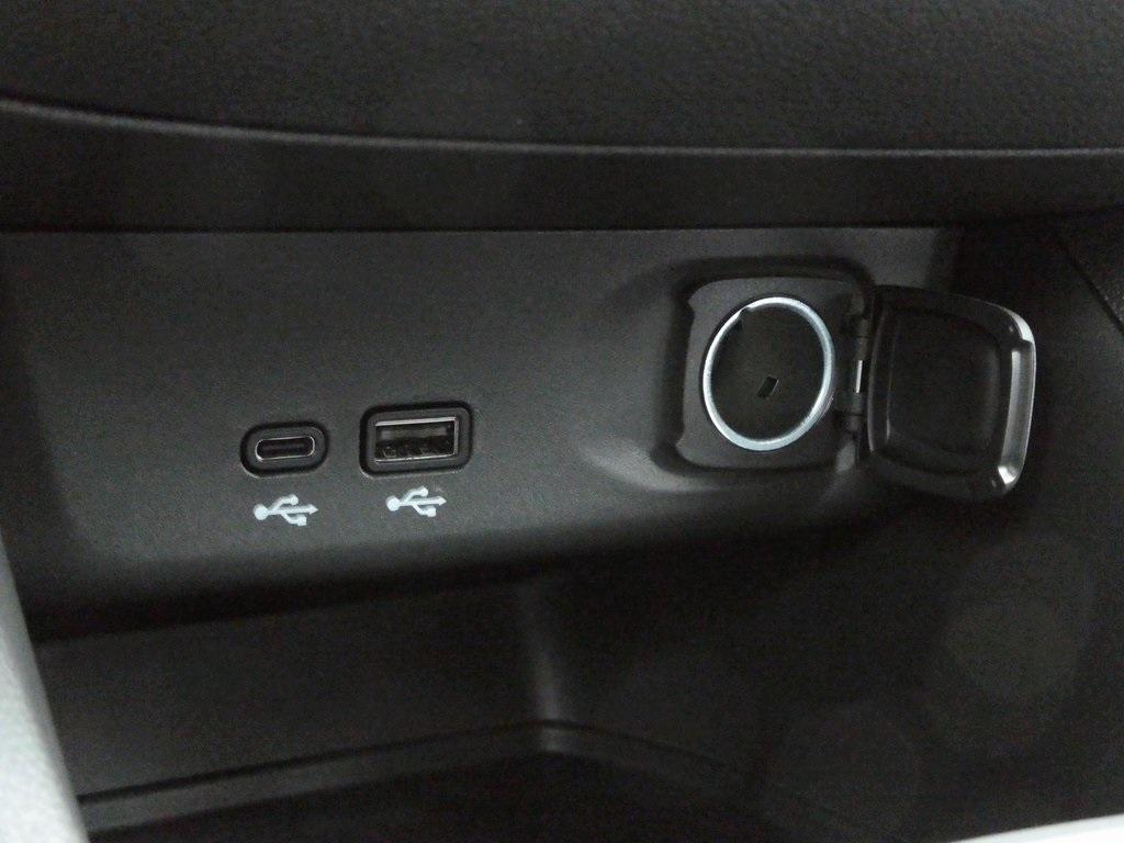 new 2026 Buick Envista car, priced at $25,995