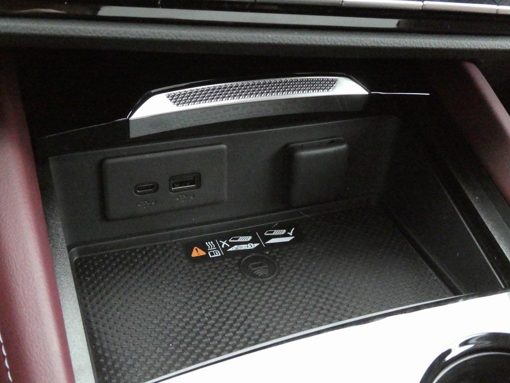 used 2025 Buick Envision car, priced at $36,997