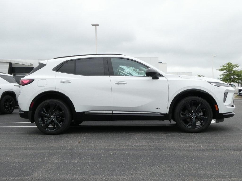 used 2025 Buick Envision car, priced at $36,997