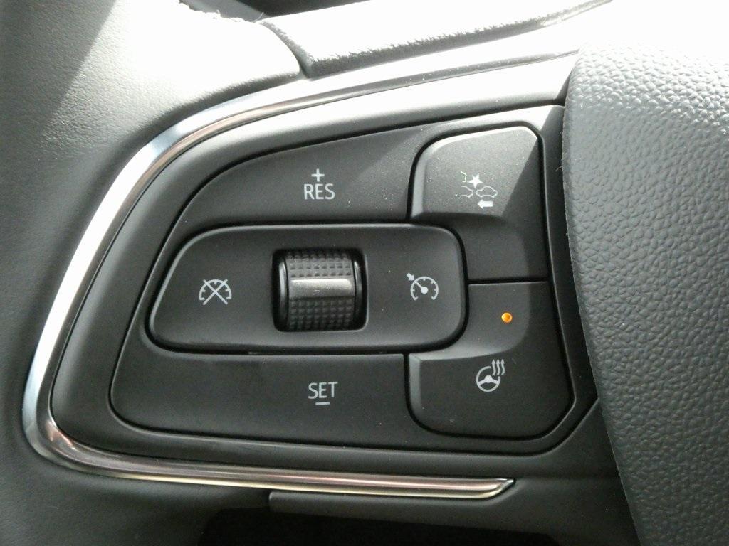 new 2025 Buick Envista car, priced at $26,664