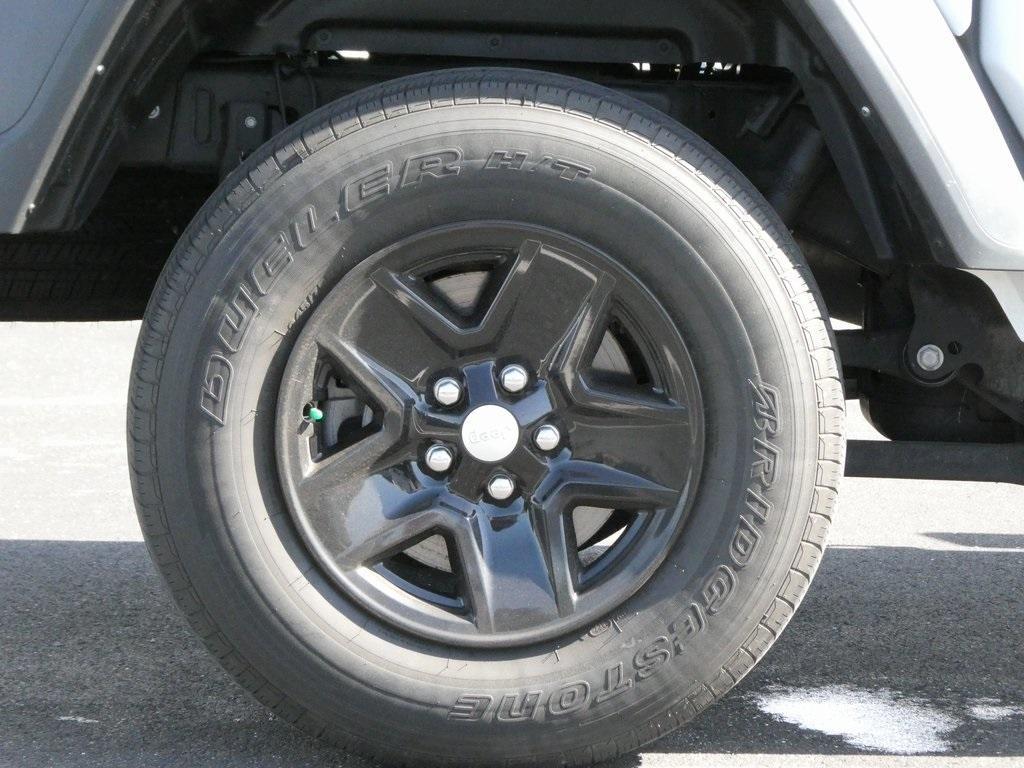 used 2023 Jeep Gladiator car, priced at $29,425