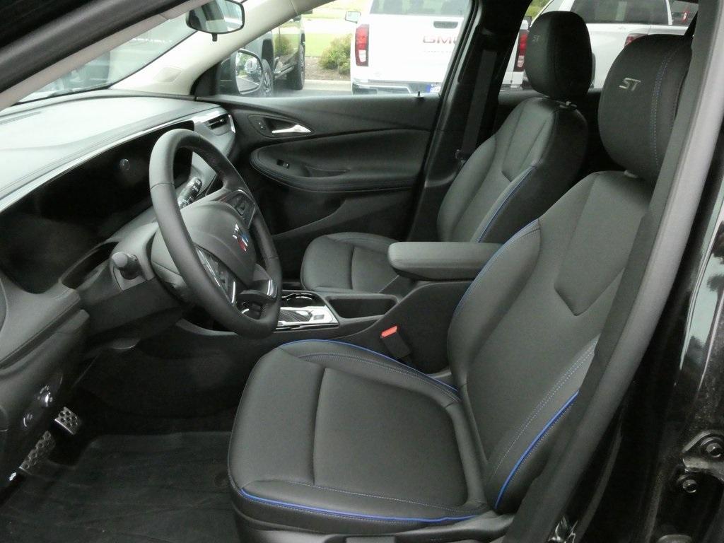 new 2025 Buick Encore GX car, priced at $29,220