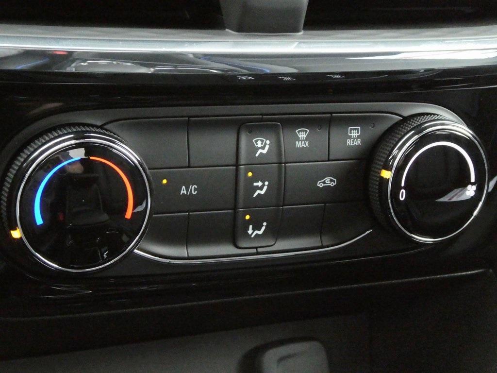 new 2025 Buick Encore GX car, priced at $29,220