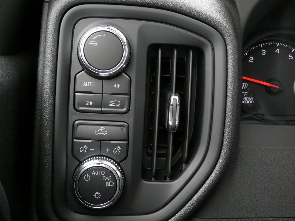 new 2025 GMC Sierra 1500 car, priced at $42,033