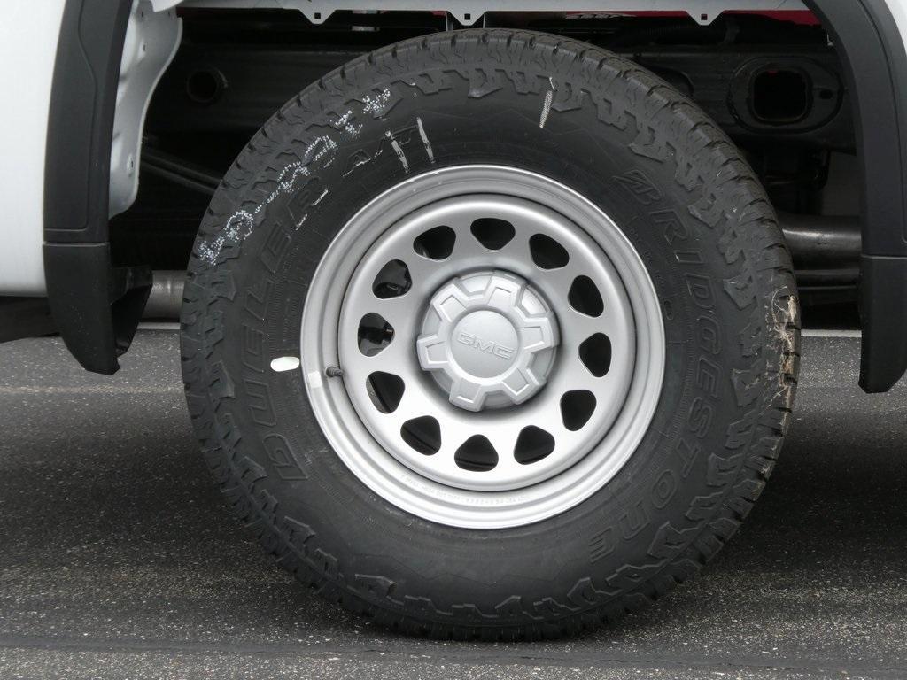 new 2025 GMC Sierra 1500 car, priced at $42,033