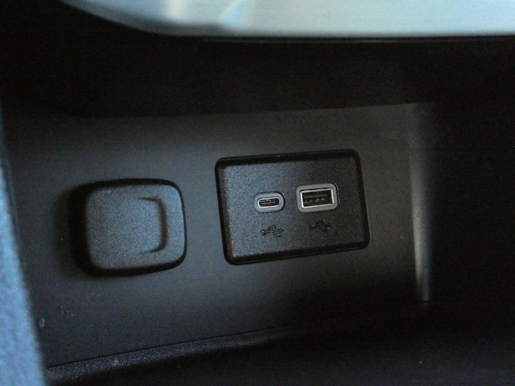 used 2023 GMC Acadia car, priced at $29,997