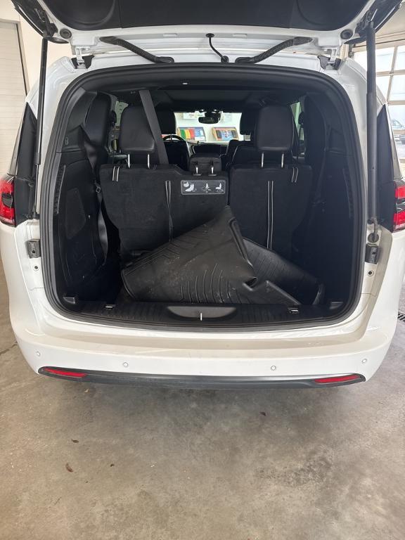 used 2021 Chrysler Pacifica car, priced at $25,100