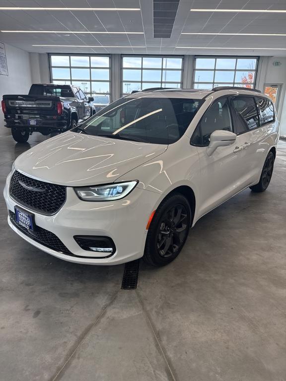 used 2021 Chrysler Pacifica car, priced at $25,100