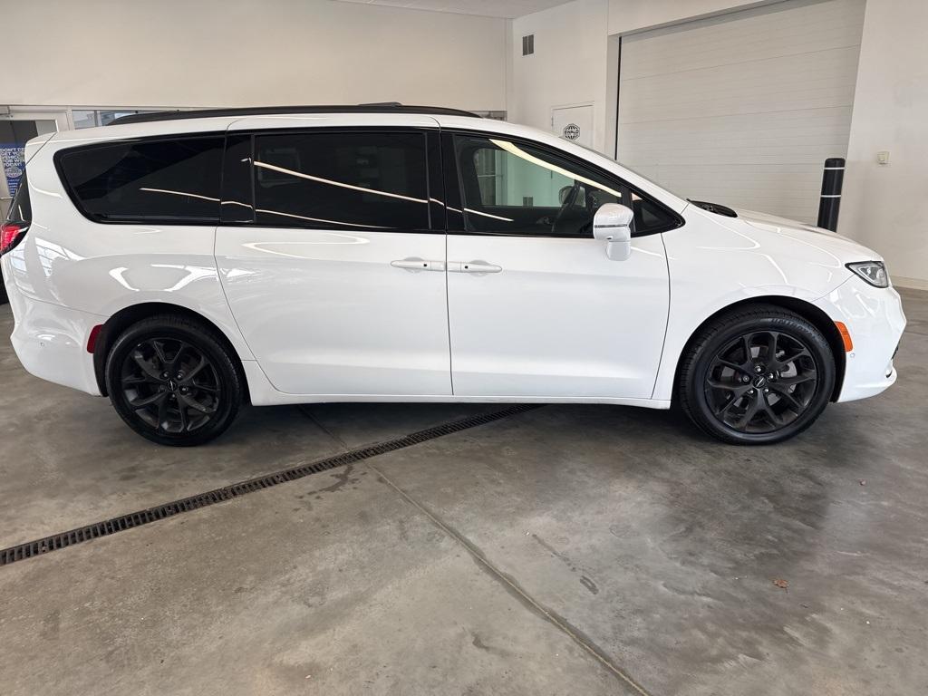 used 2021 Chrysler Pacifica car, priced at $25,100