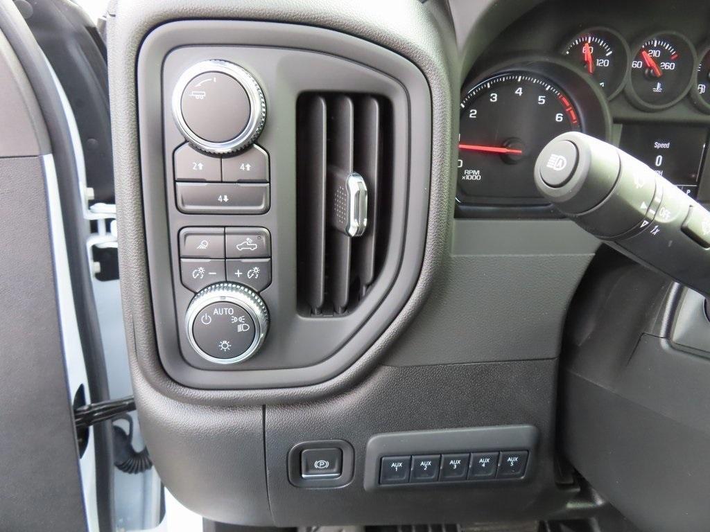 new 2024 GMC Sierra 3500 car, priced at $59,995