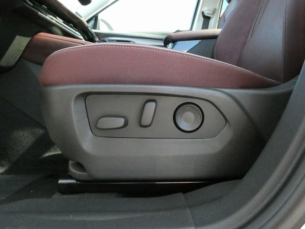 new 2025 Buick Envision car, priced at $42,423