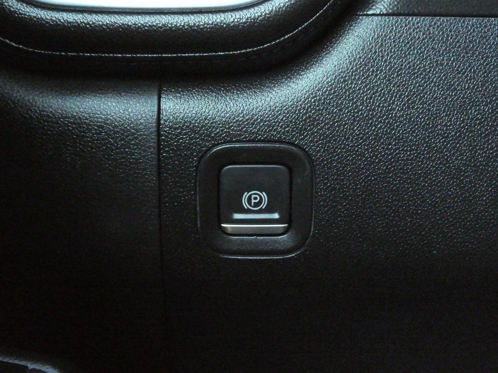 used 2019 GMC Sierra 1500 car, priced at $36,244