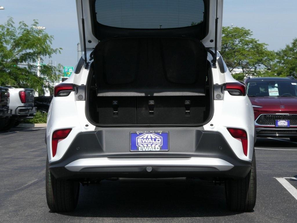 new 2025 Buick Envista car, priced at $24,943