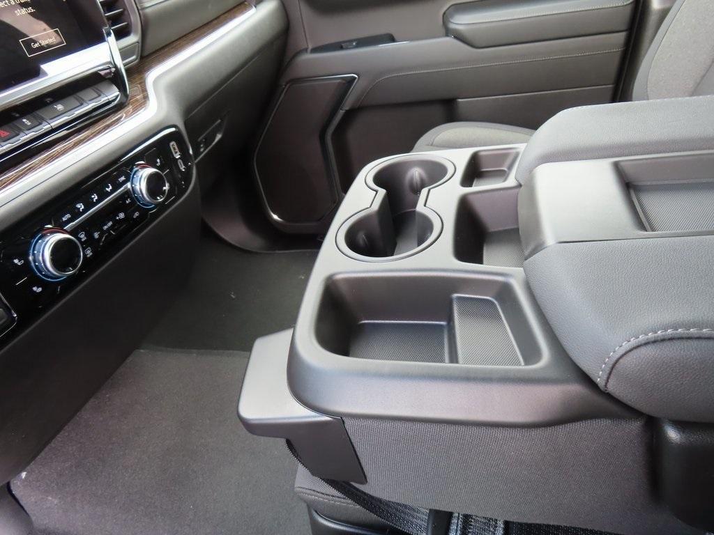 new 2024 GMC Sierra 1500 car, priced at $49,000