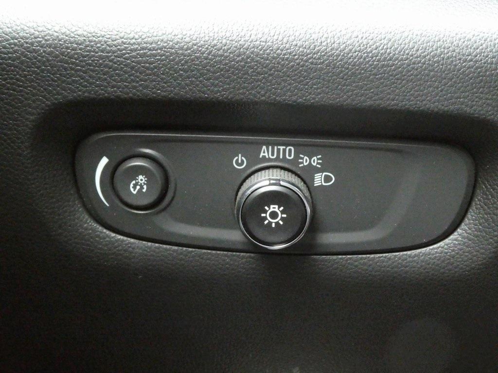 used 2023 Chevrolet Traverse car, priced at $28,945