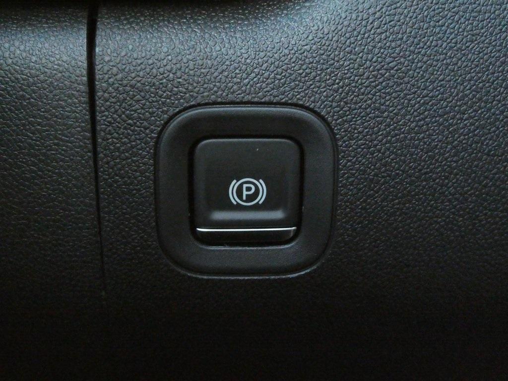 new 2025 GMC Sierra 1500 car, priced at $39,995