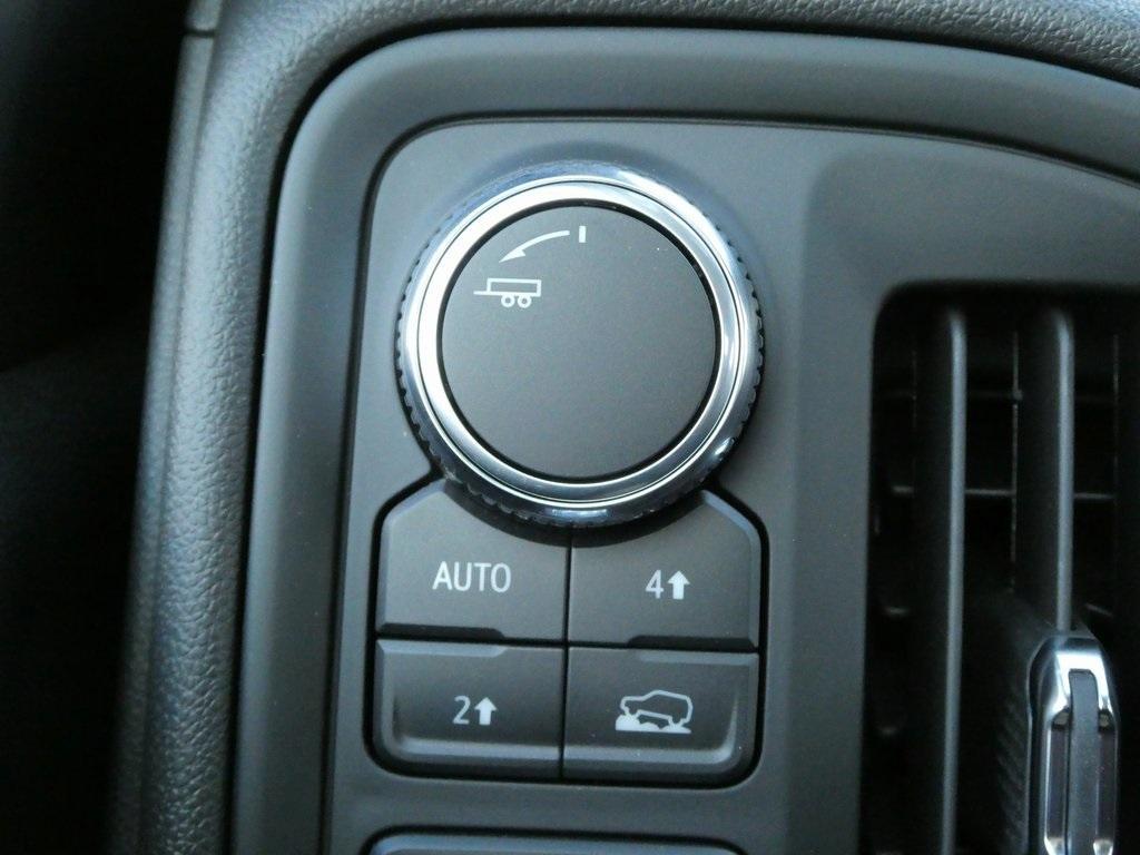 new 2025 GMC Sierra 1500 car, priced at $39,995