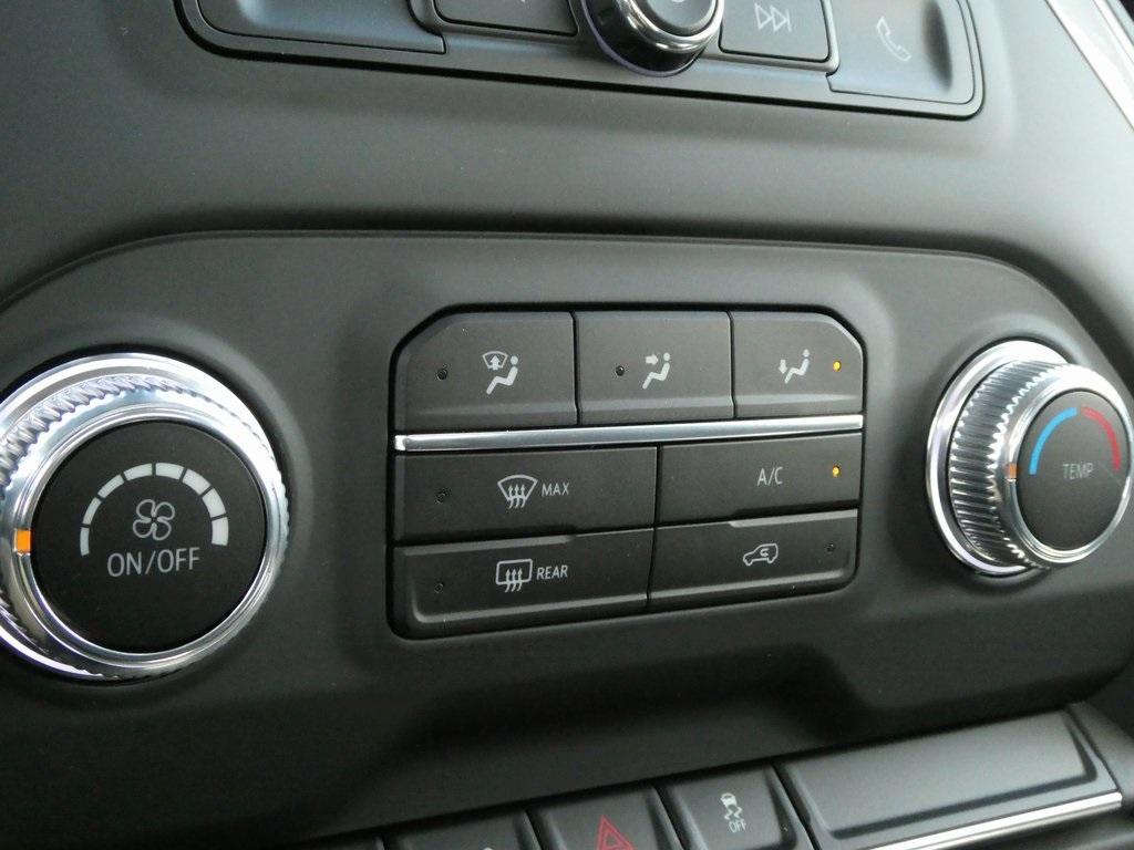 new 2025 GMC Sierra 1500 car, priced at $39,995