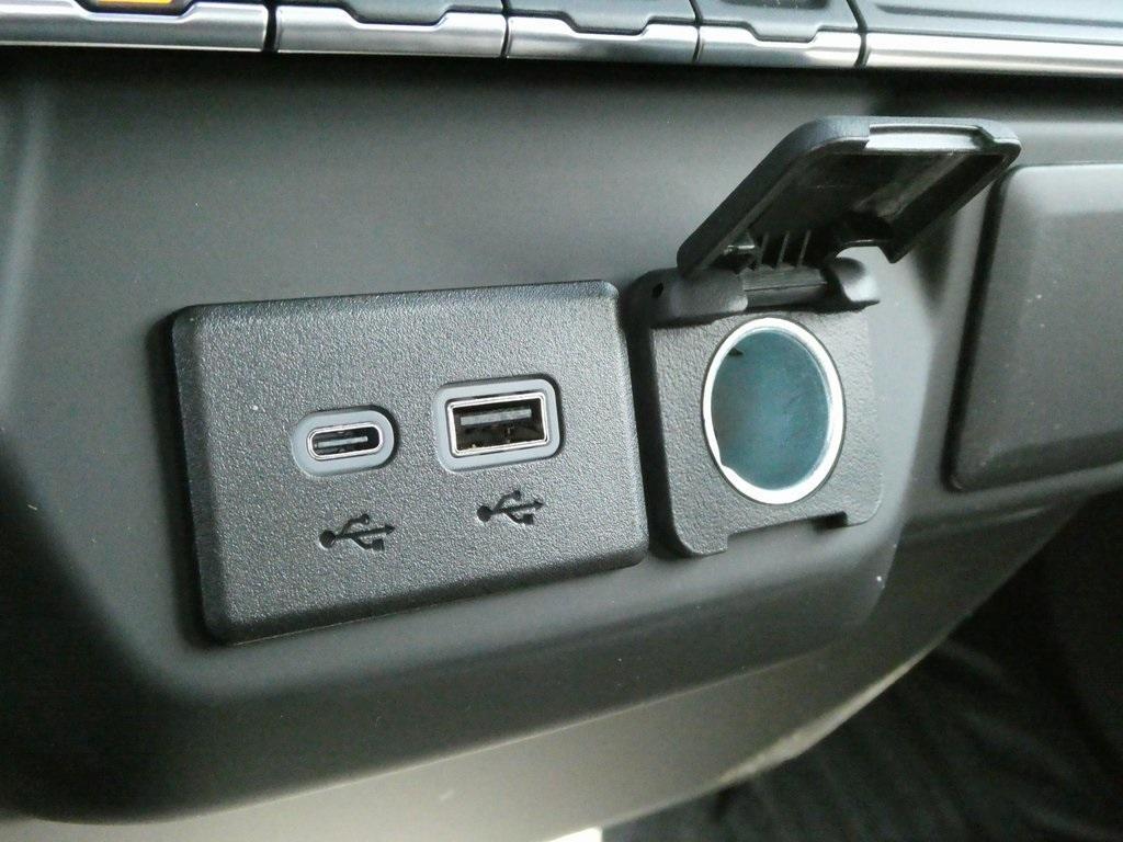 new 2025 GMC Sierra 1500 car, priced at $39,995