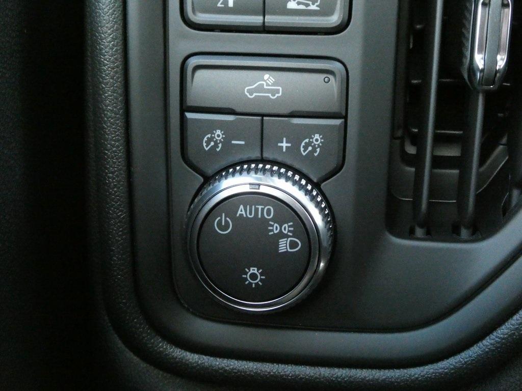 new 2025 GMC Sierra 1500 car, priced at $39,995