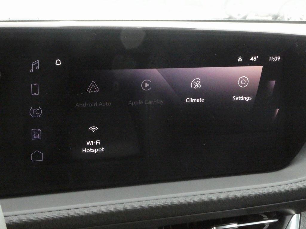 new 2025 Buick Envista car, priced at $26,093