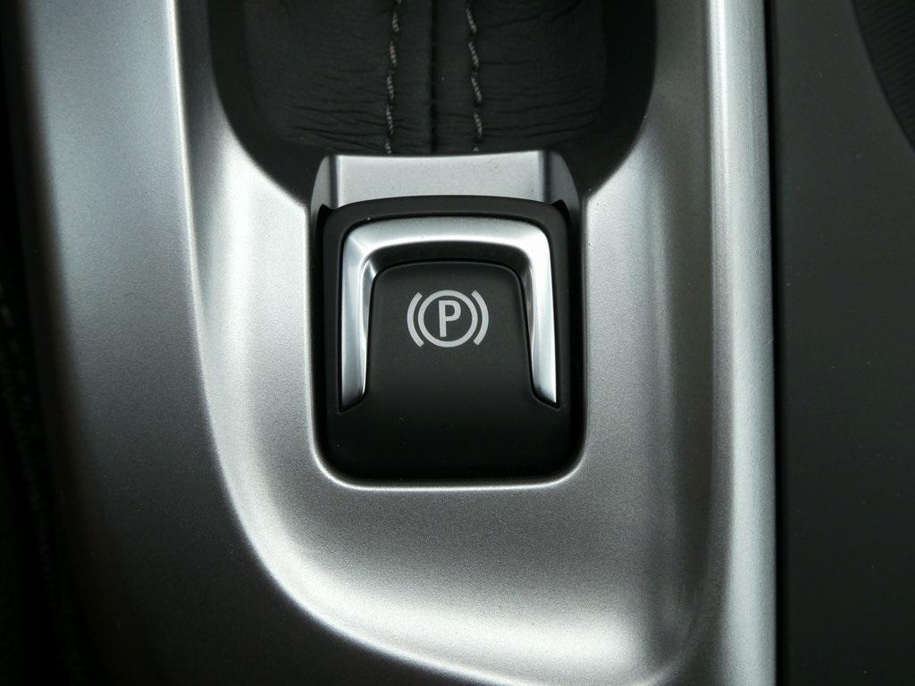 new 2025 Buick Envista car, priced at $26,093