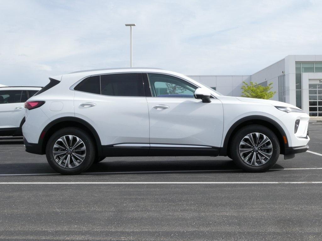 new 2025 Buick Envision car, priced at $38,451