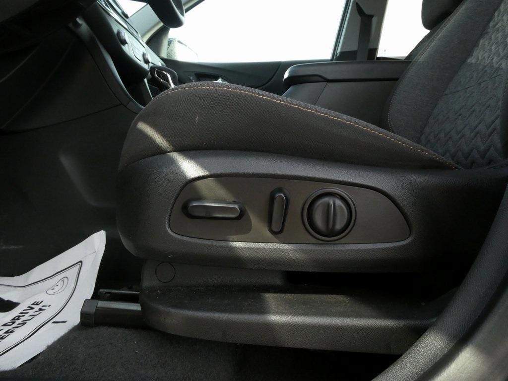 used 2023 Chevrolet Equinox car, priced at $21,498