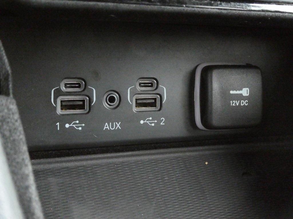 used 2022 Jeep Grand Cherokee car, priced at $33,290