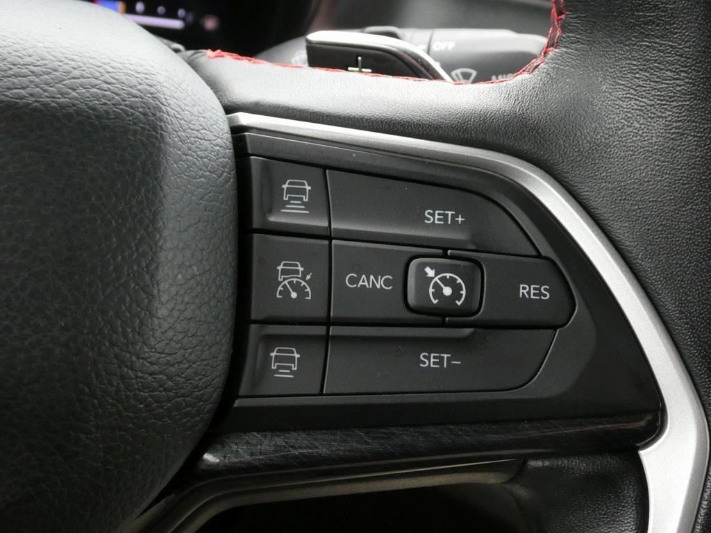 used 2022 Jeep Grand Cherokee car, priced at $33,290