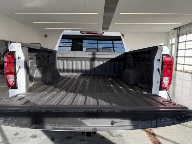 new 2025 GMC Sierra 1500 car, priced at $45,576
