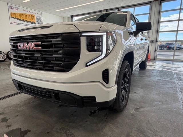 new 2025 GMC Sierra 1500 car, priced at $45,576