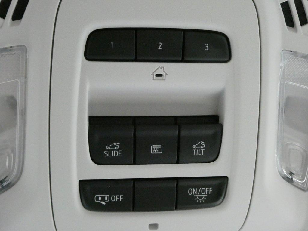 used 2024 Buick Envision car, priced at $39,797