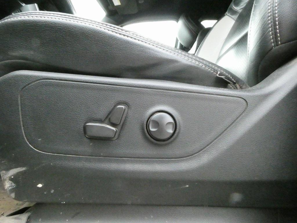 used 2022 Ram 1500 car, priced at $32,636