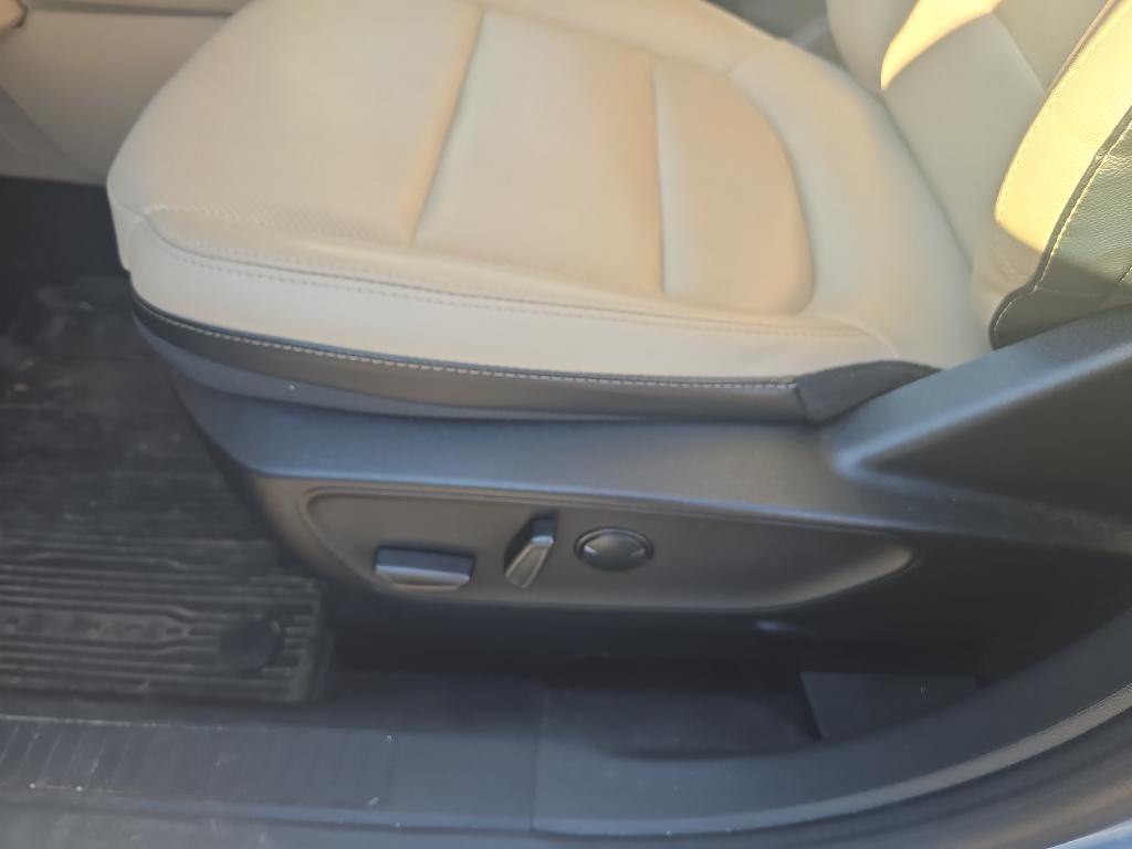 used 2022 Ford Escape car, priced at $22,995