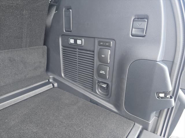 new 2025 Ford Expedition car, priced at $79,995