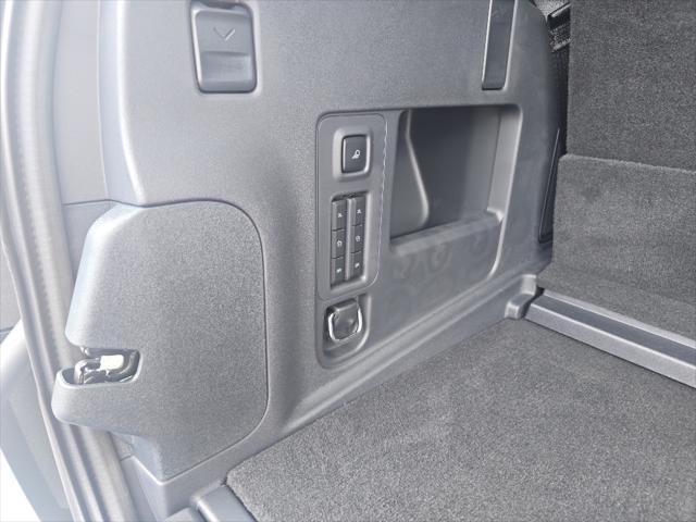 new 2025 Ford Expedition car, priced at $79,995