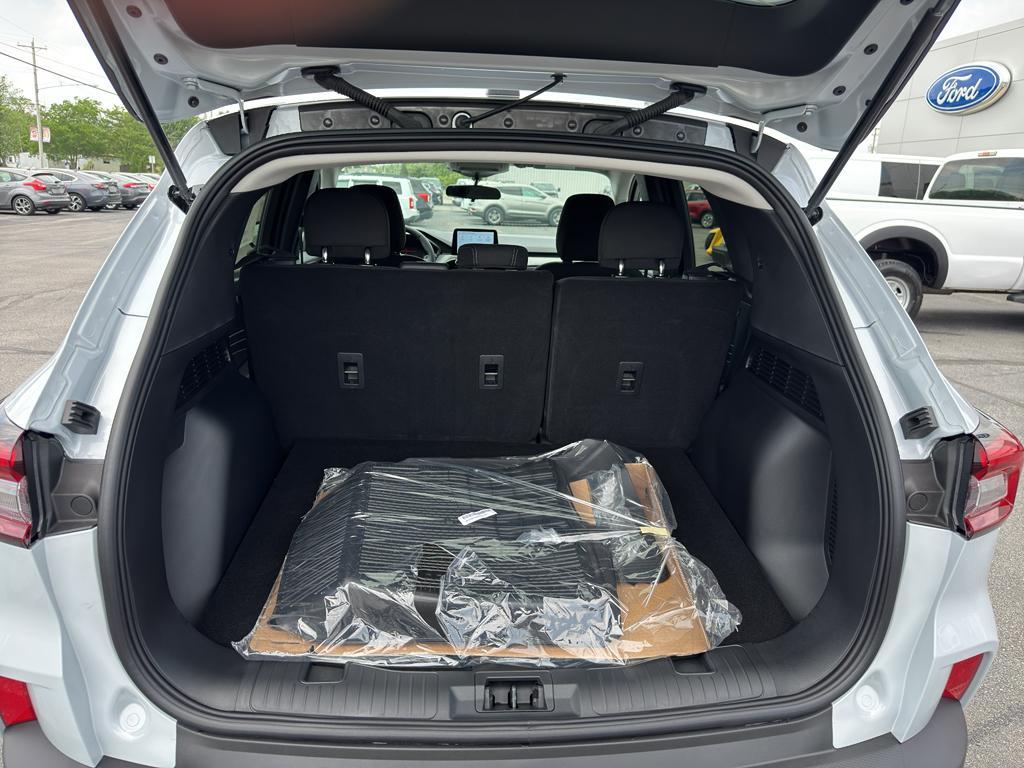 new 2025 Ford Escape car, priced at $31,995