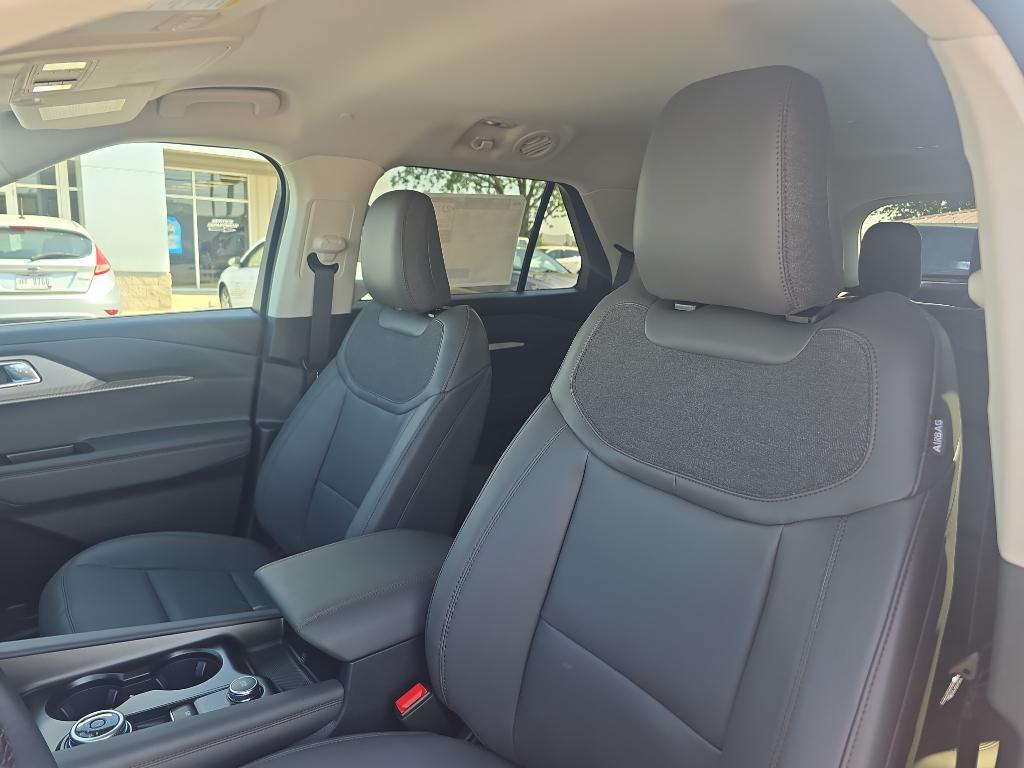 new 2025 Ford Explorer car, priced at $46,995