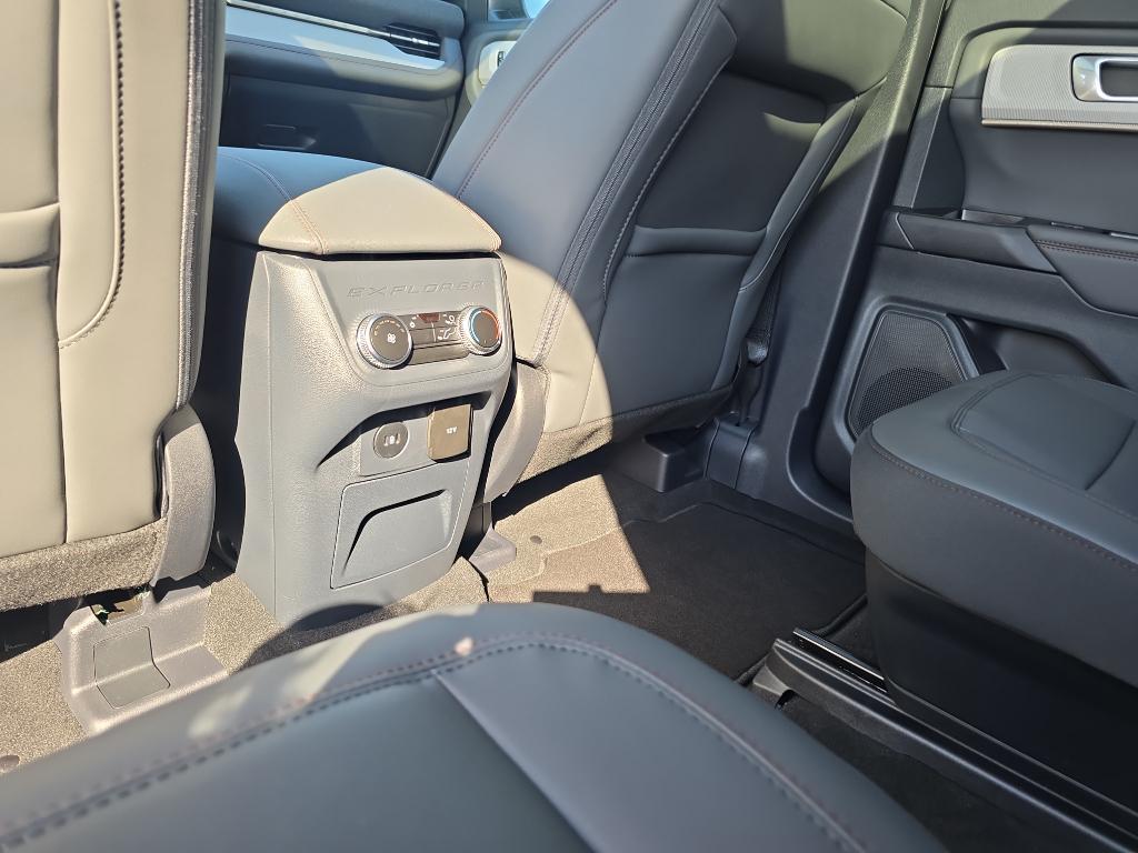 new 2025 Ford Explorer car, priced at $47,995
